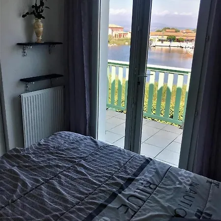 Maison Au Bord De L Eau Villa